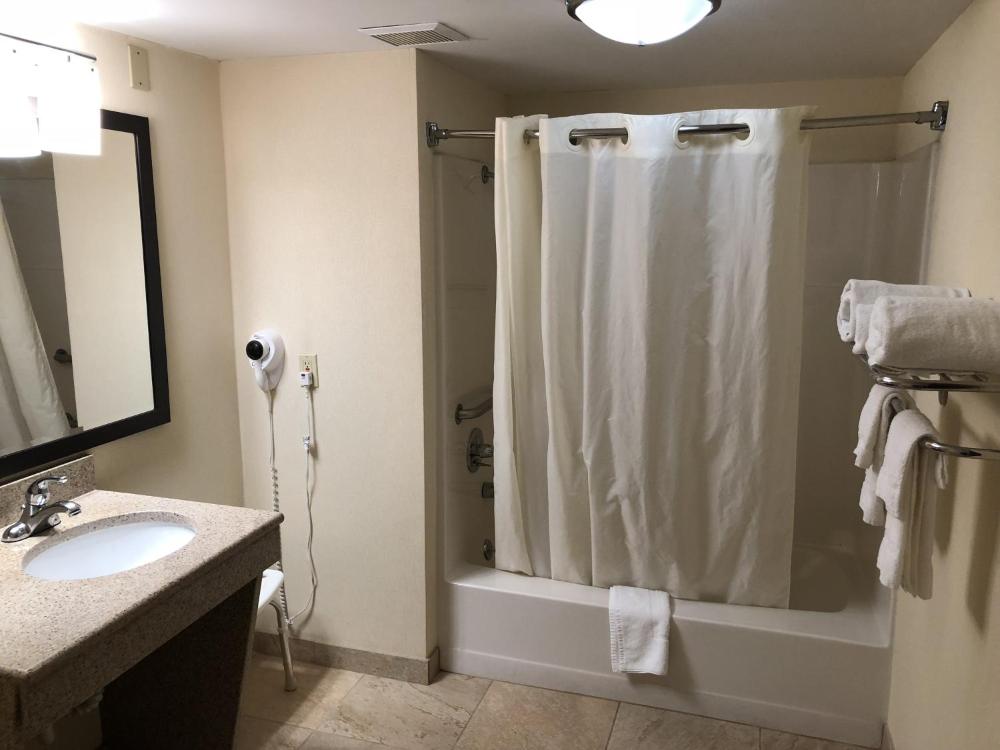 Queen Room with Two Queen Beds interior